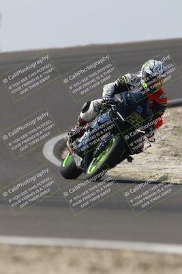 media/Nov-01-2025-TrackDaz (Sat) [[2b4d5192bc]]/B Group/1220pm (Turn 2 Outside)/